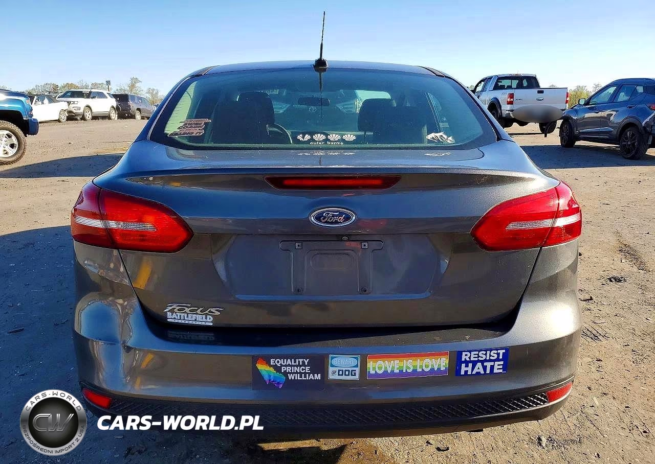 2017 Ford Focus S VIN:1FADP3E22HL316153 - 6