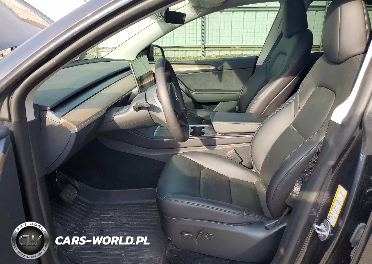 2024 Tesla Model Y VIN:7SAYGDEE6RA263022 - 7