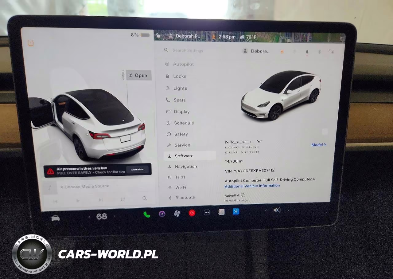 2024 Tesla Model Y VIN:7SAYGDEEXRA307412 - 9