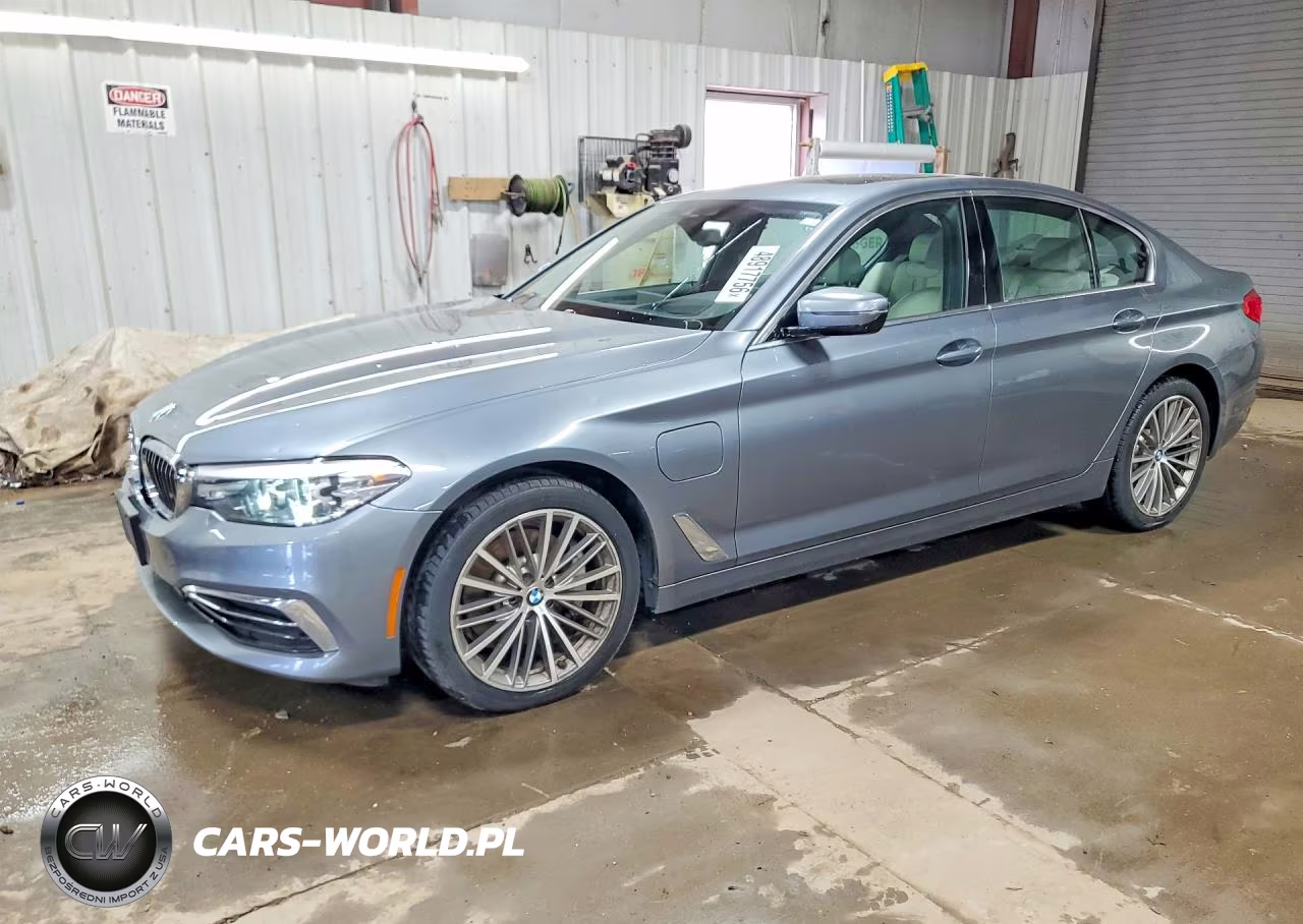 2020 BMW 530Xe