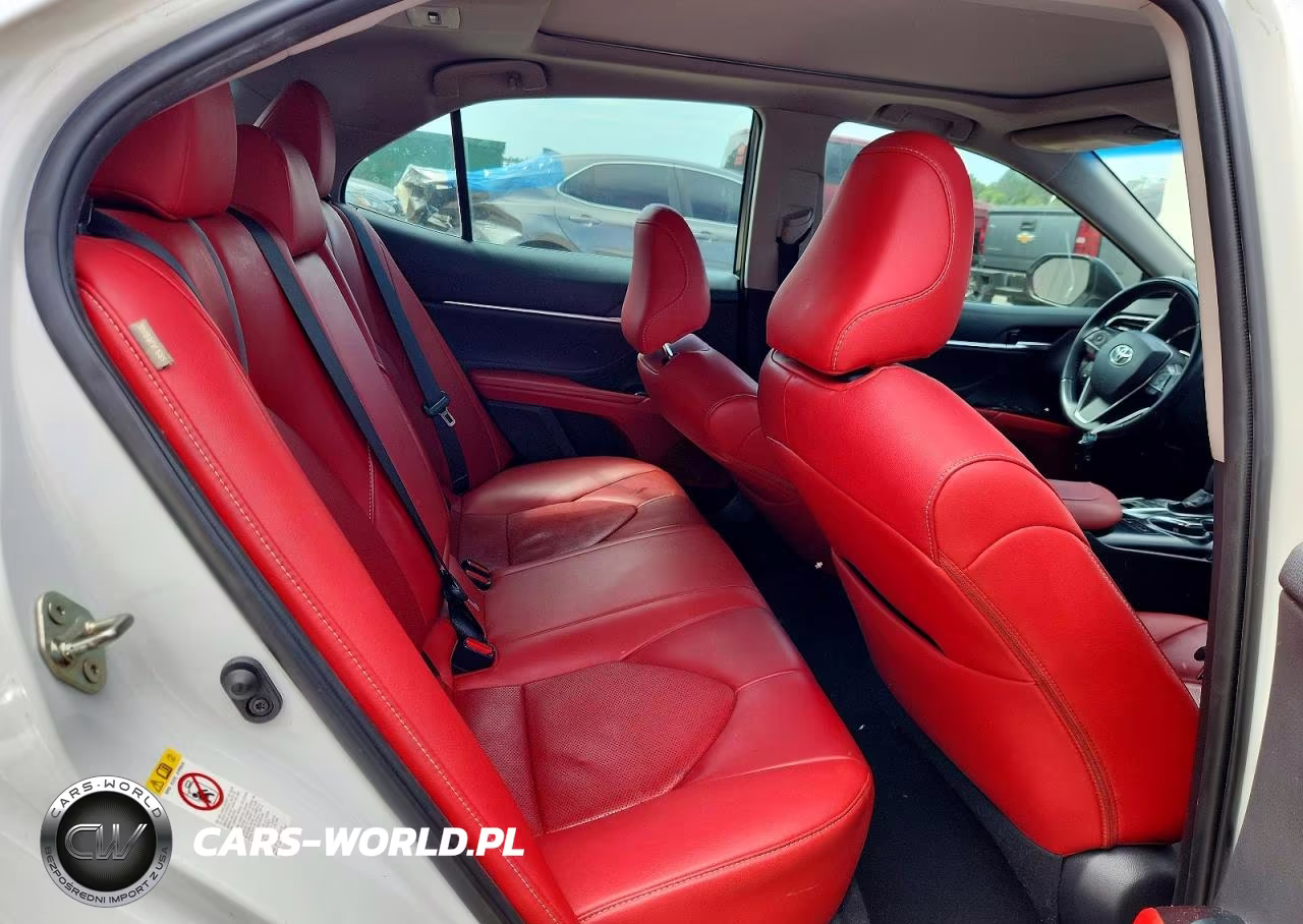 2018 Toyota Camry Xse VIN:4T1B61HK5JU106971 - 10