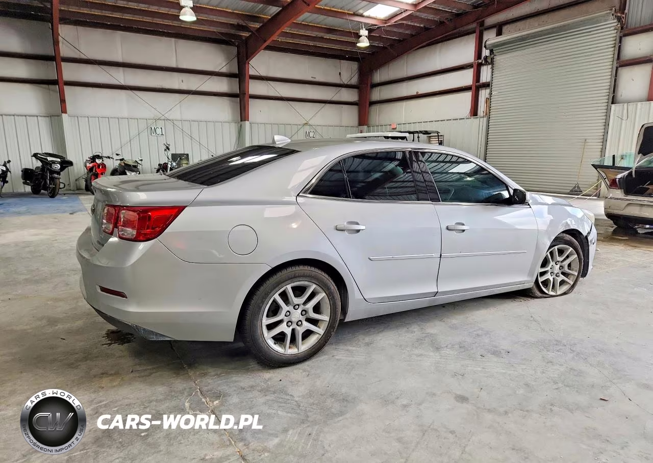 2014 Chevrolet Malibu 1Lt VIN:1G11C5SL8EF190286 - 3