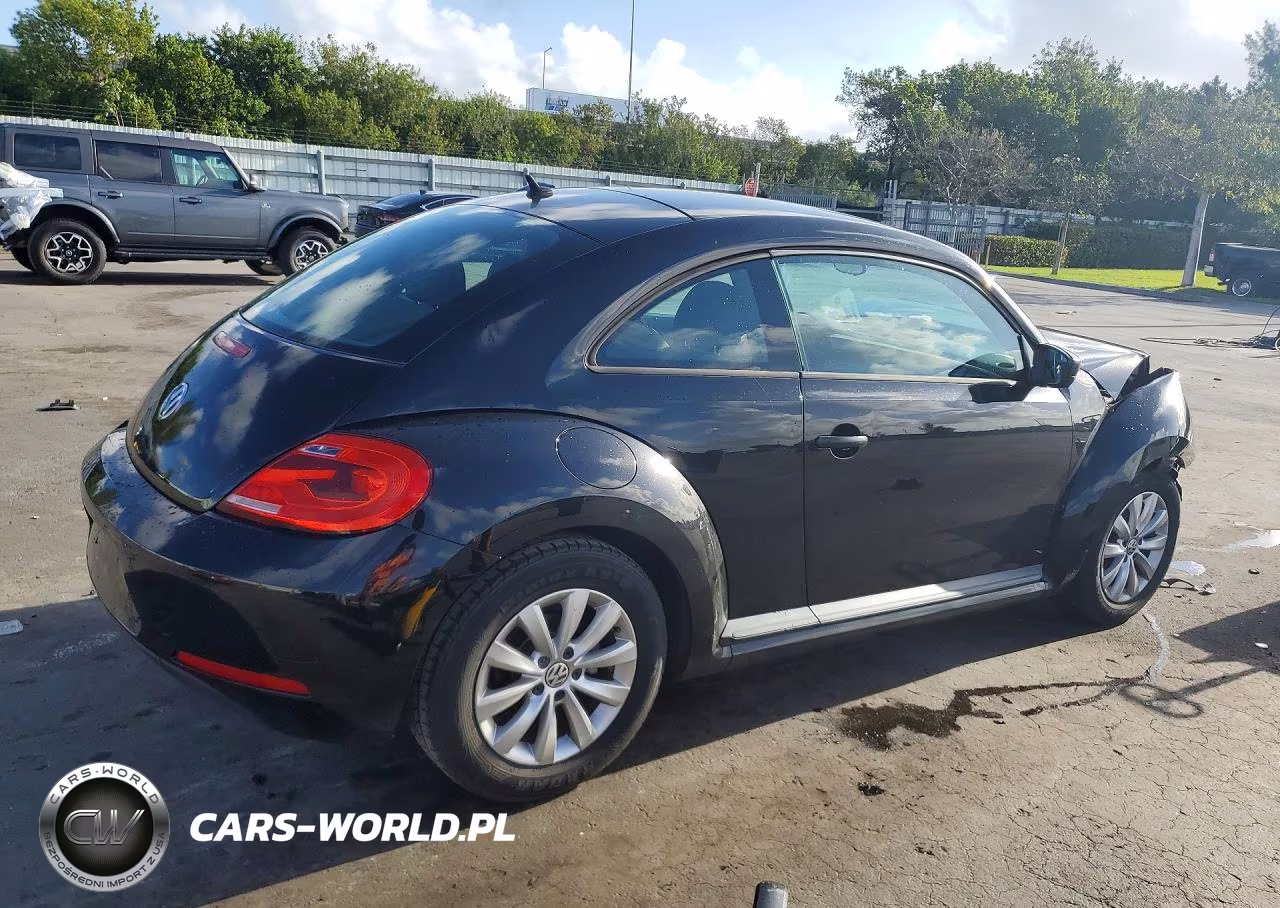2014 Volkswagen Beetle VIN:3VWFP7AT0EM627841 - 3