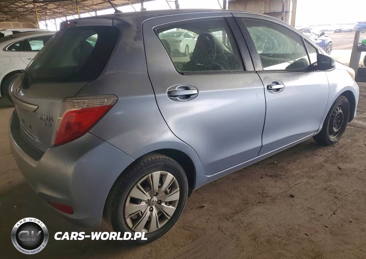 2013 Toyota Yaris 5-Door Le VIN:JTDKTUD3XDD568556 - 3