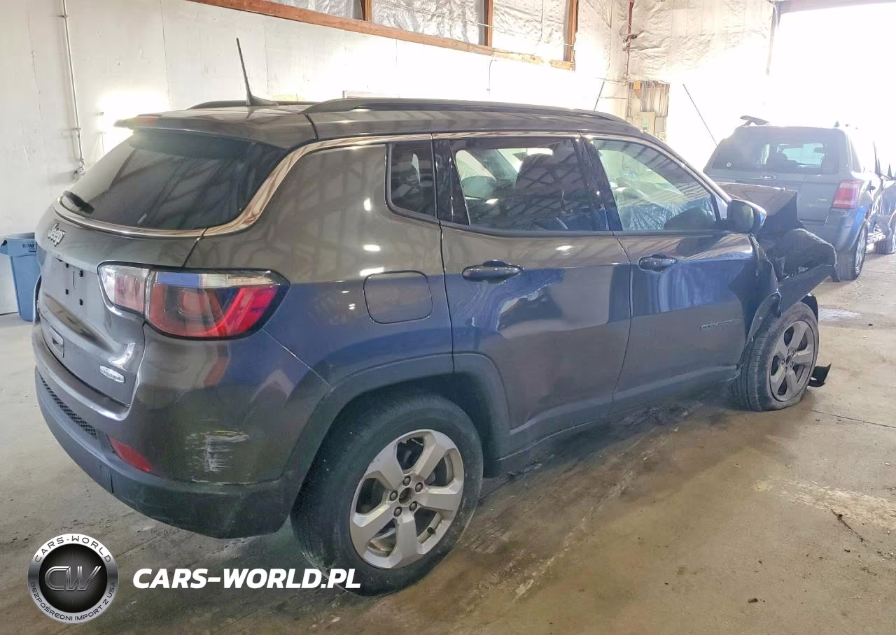 2018 Jeep Compass Latitude VIN:3C4NJDBB8JT349985 - 3