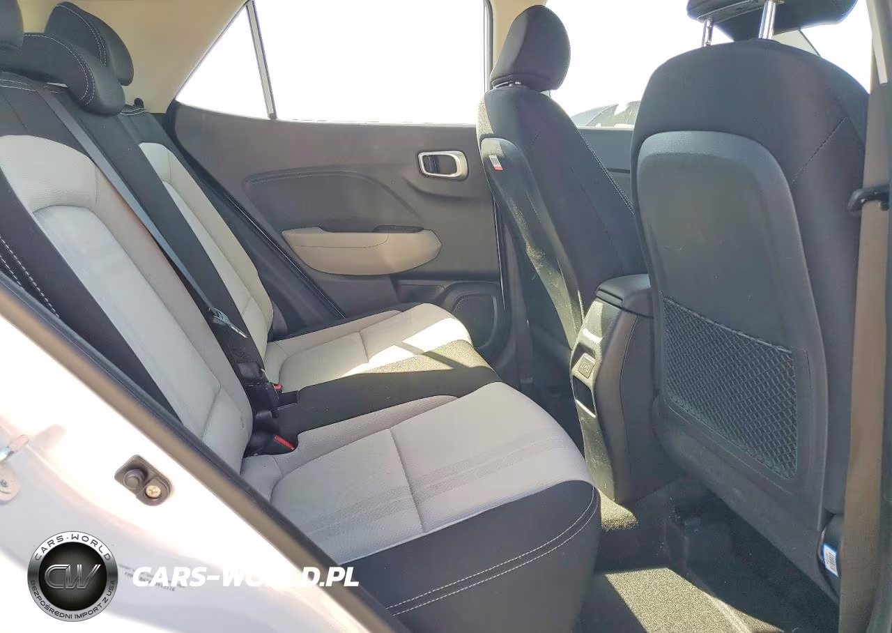 2025 Hyundai Venue Sel VIN:KMHRC8A34SU413116 - 10