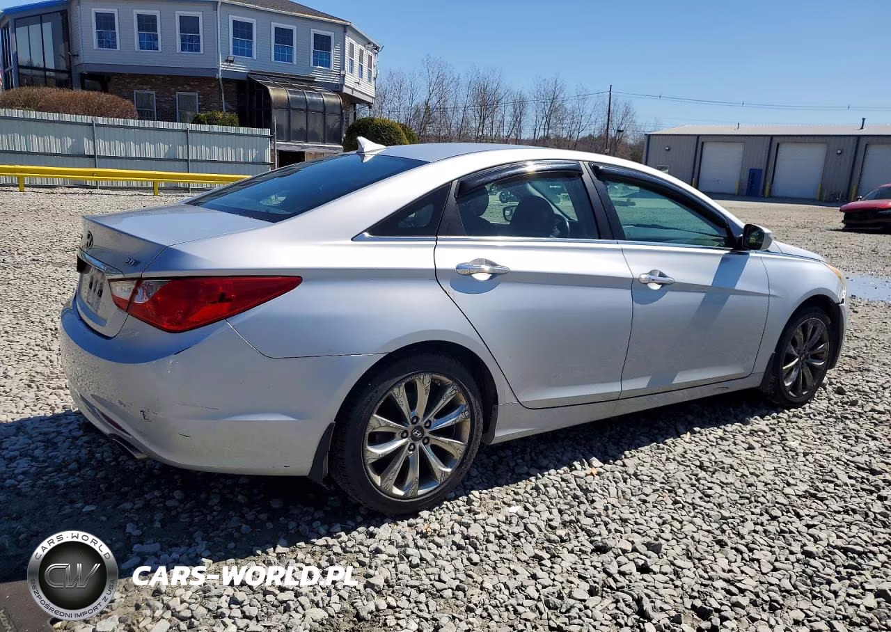 2011 Hyundai Sonata VIN:5NPEC4AB8BH177535 - 3