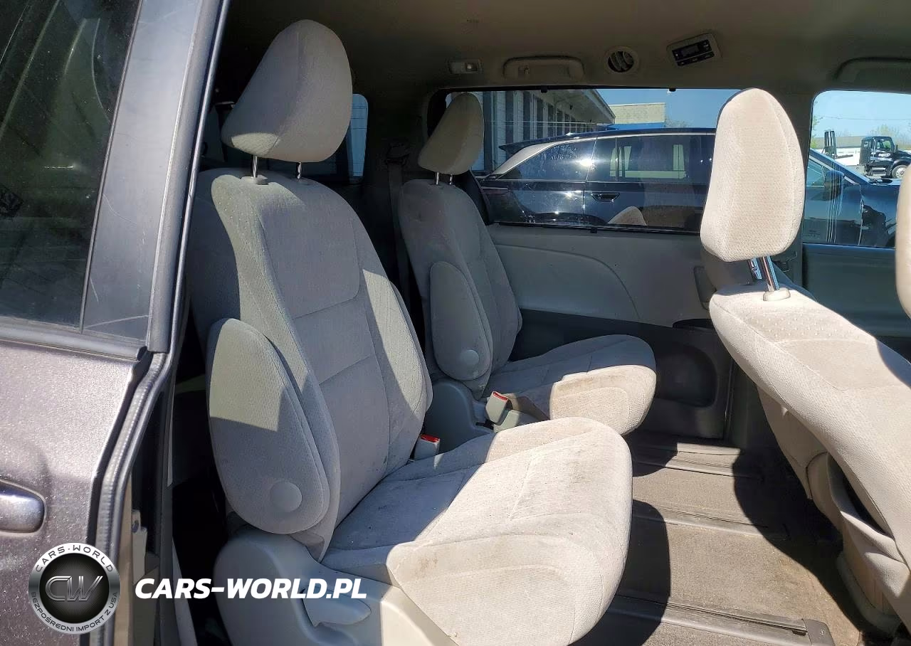 2016 Toyota Sienna Le 7-Passenger VIN:5TDJK3DC5GS143876 - 11