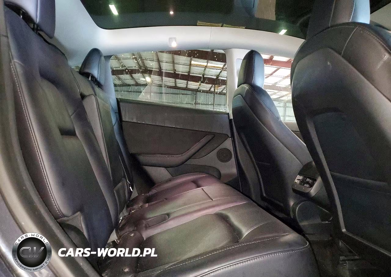 2022 Tesla Model Y VIN:7SAYGDEE1NF351215 - 10