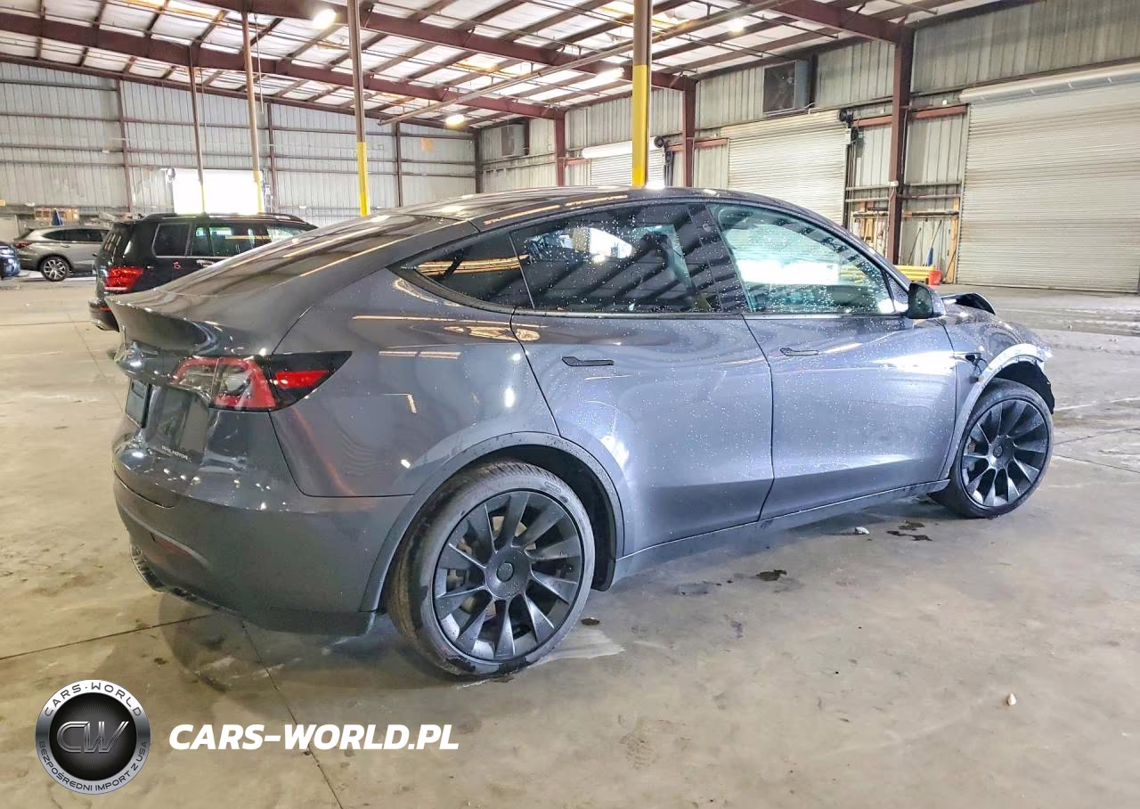 2022 Tesla Model Y VIN:7SAYGDEE1NF351215 - 3
