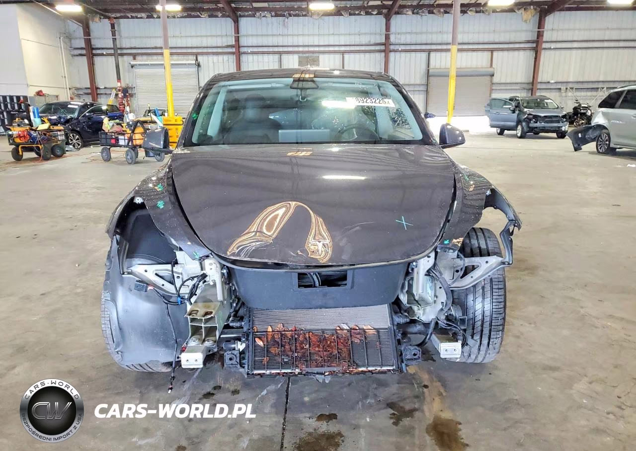 2022 Tesla Model Y VIN:7SAYGDEE1NF351215 - 5