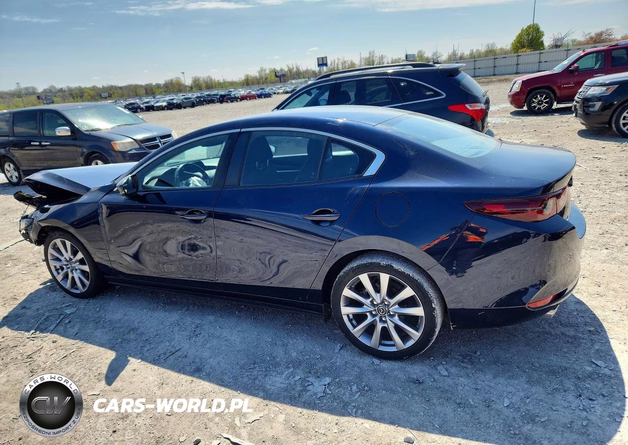 2021 Mazda 3 Preferred VIN:JM1BPACL6M1320066 - 2