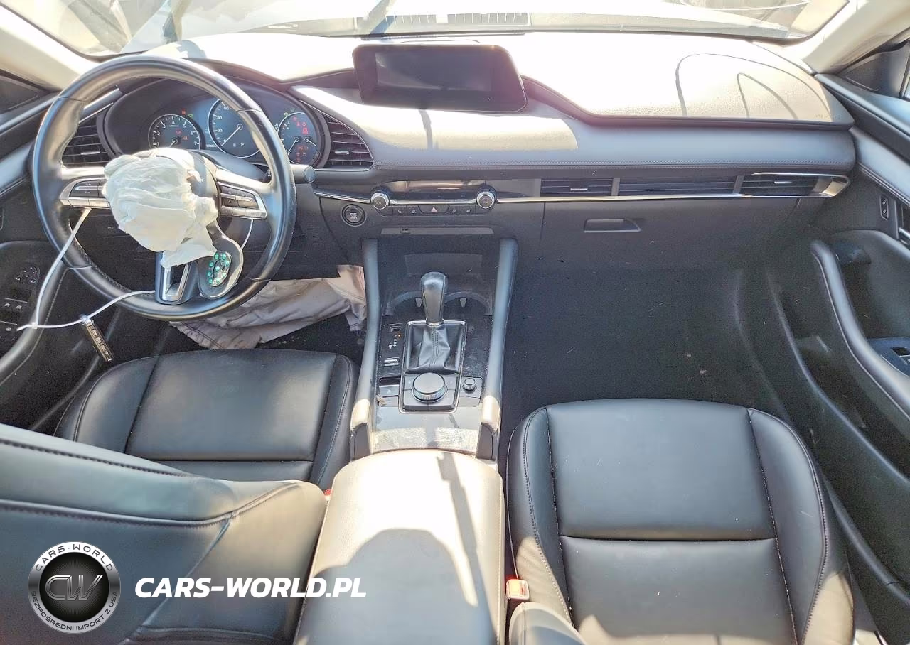 2021 Mazda 3 Preferred VIN:JM1BPACL6M1320066 - 8