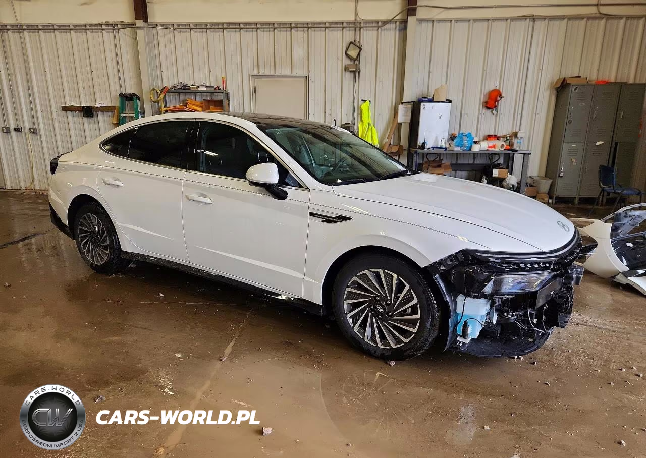 2025 Hyundai Sonata Hybrid Limited VIN:KMHL54JJ0SA121164 - 4