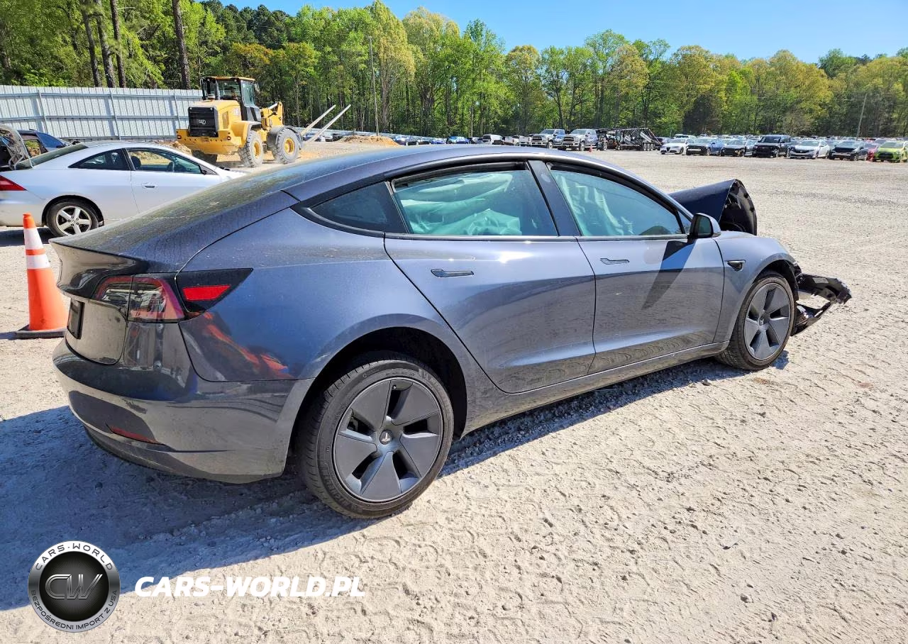 2023 Tesla Model 3 VIN:5YJ3E1EA0PF580996 - 3
