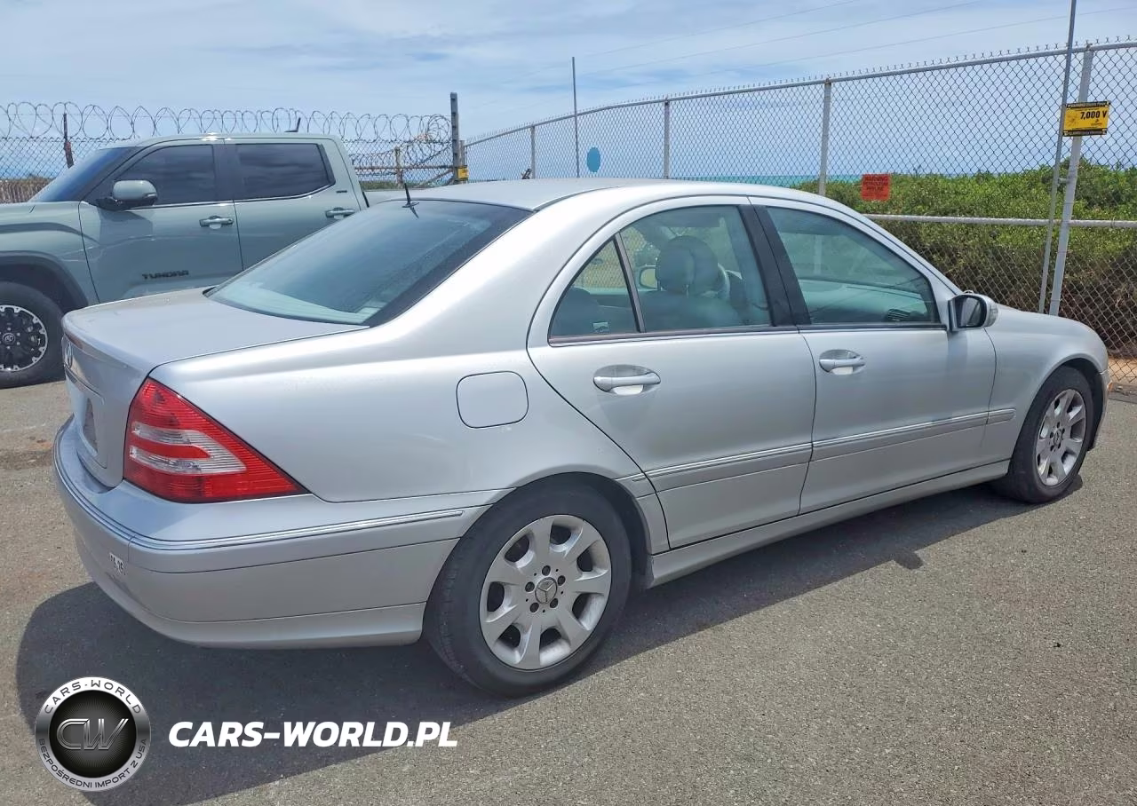 2005 Mercedes-Benz C 240 VIN:WDBRF61JX5F610085 - 3