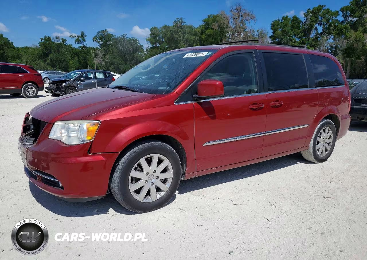2016 Chrysler Town & Country Touring – zdjęcie 1 z 13