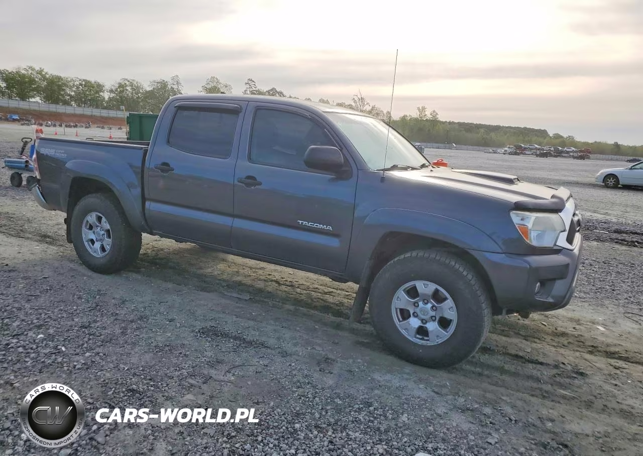 2014 Toyota Tacoma V6 VIN:3TMLU4EN9EM144857 - 4