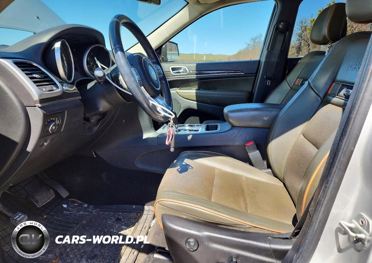 2011 Jeep Grand Cherokee Laredo VIN:1J4RR4GG6BC675581 - 7