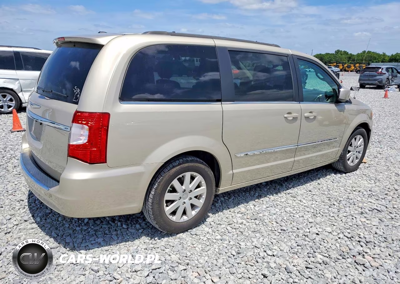 2016 Chrysler Town & Country Touring VIN:2C4RC1BG8GR280376 - 3