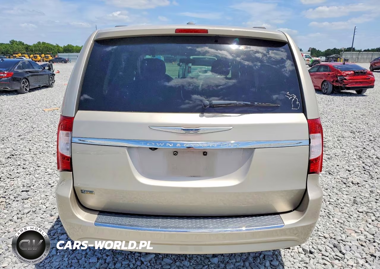 2016 Chrysler Town & Country Touring VIN:2C4RC1BG8GR280376 - 6