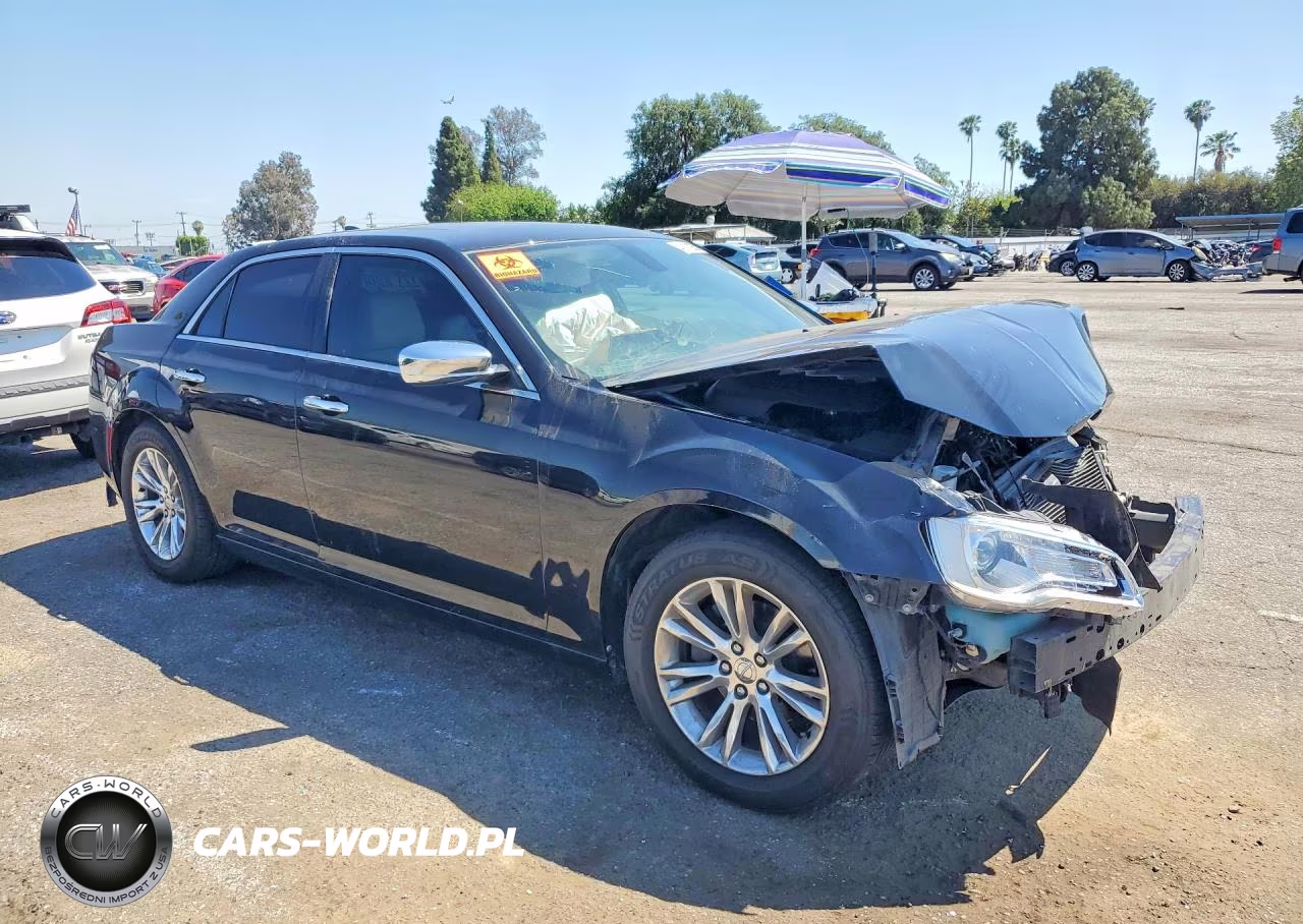 2016 Chrysler 300C VIN:2C3CCAEG7GH105824 - 4