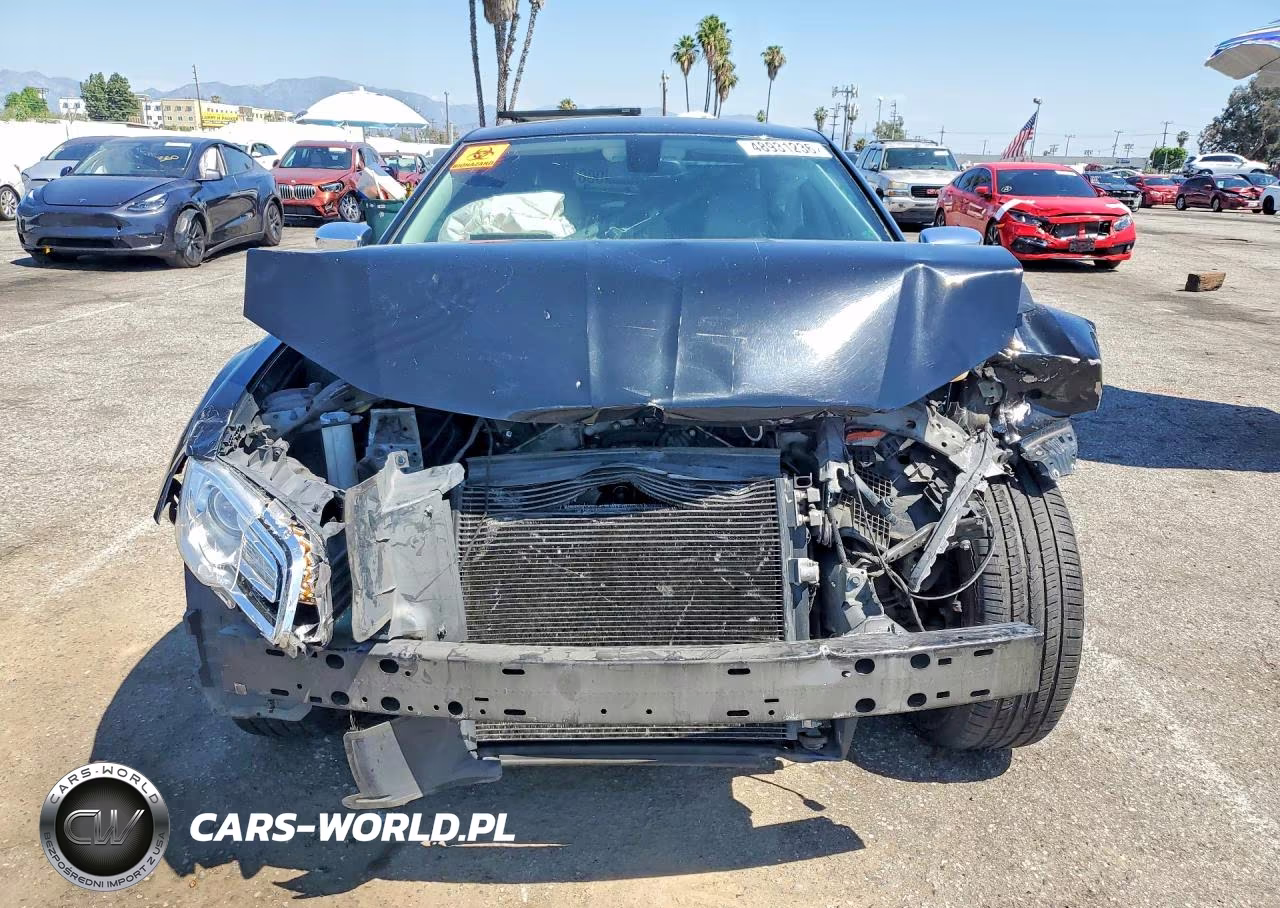 2016 Chrysler 300C VIN:2C3CCAEG7GH105824 - 5