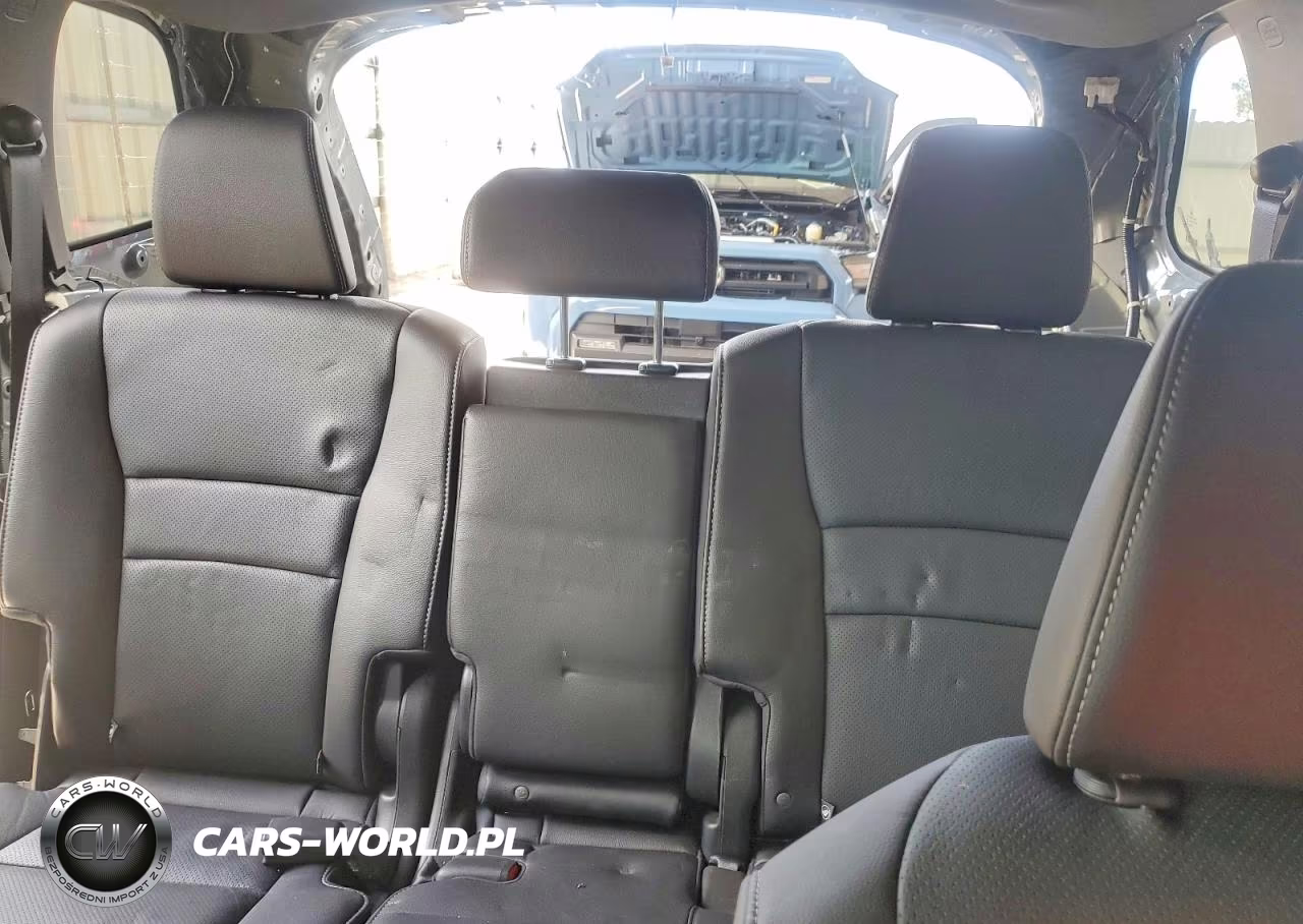 2025 Honda Passport VIN:5FNYF8H54SB012625 - 10