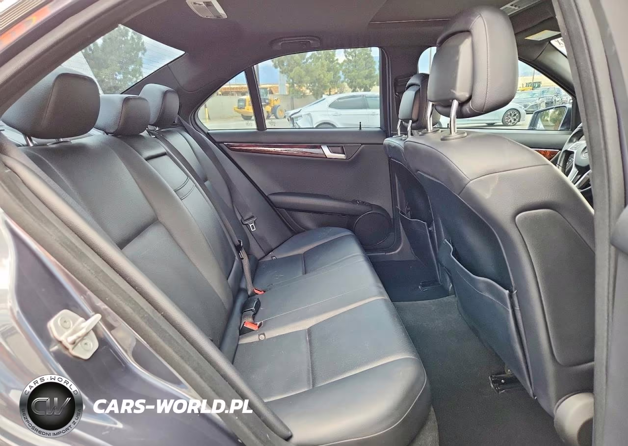 2014 Mercedes-Benz C 250 VIN:WDDGF4HBXER315777 - 10