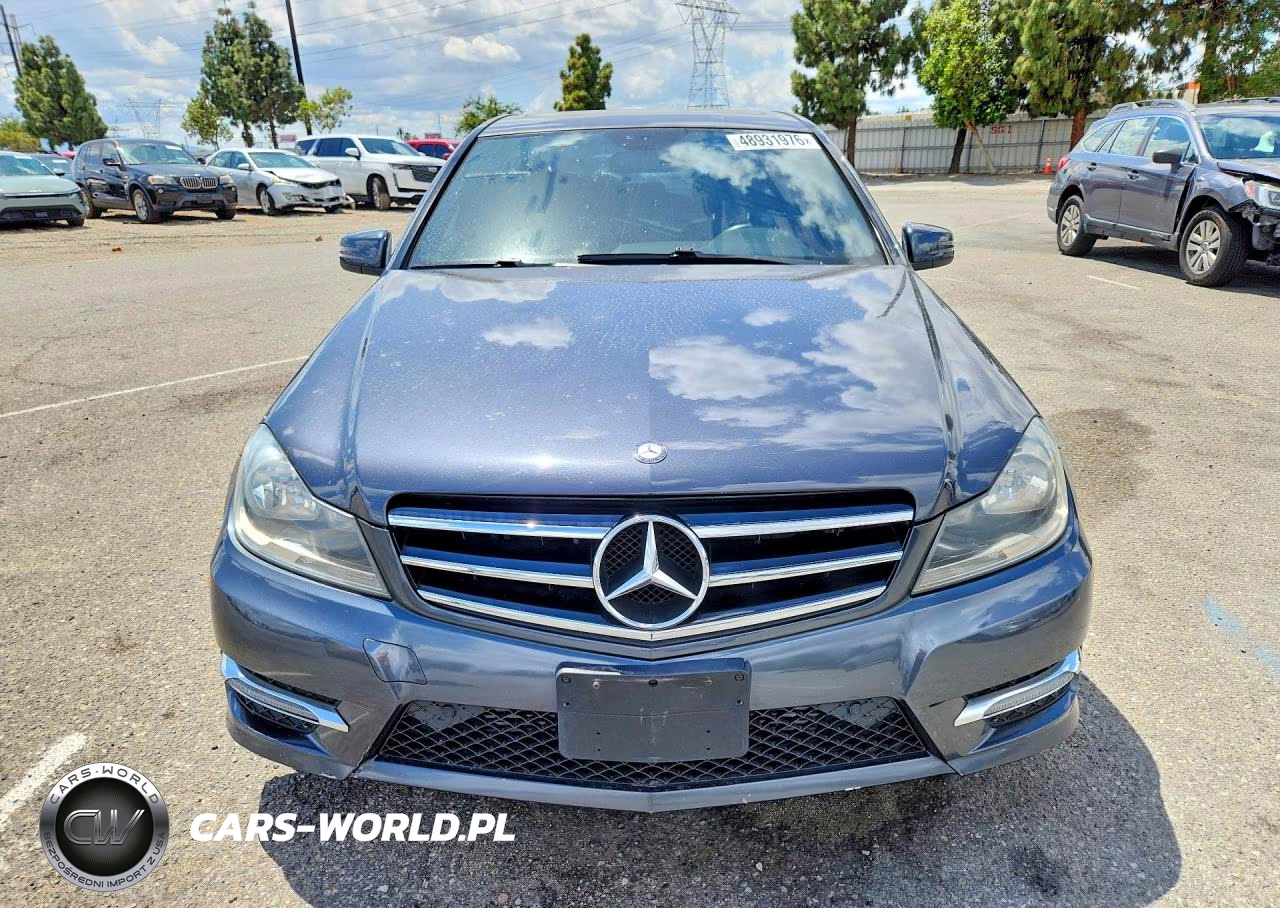 2014 Mercedes-Benz C 250 VIN:WDDGF4HBXER315777 - 5
