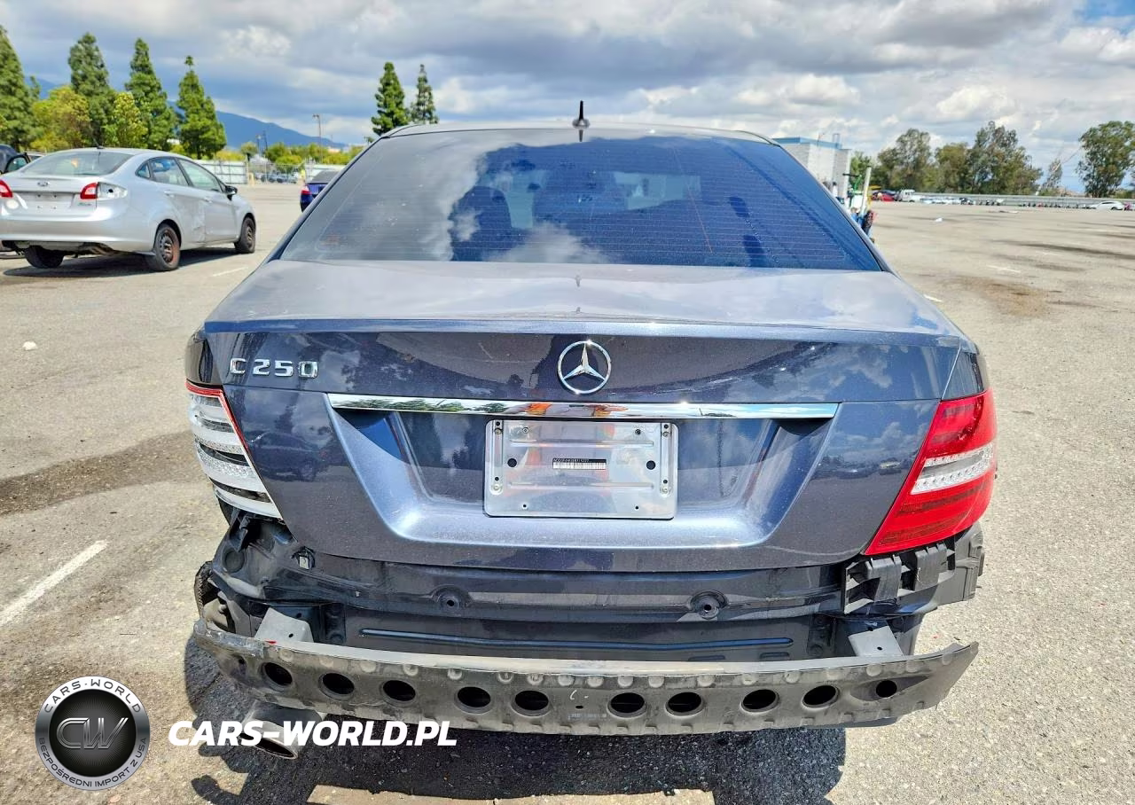 2014 Mercedes-Benz C 250 VIN:WDDGF4HBXER315777 - 6