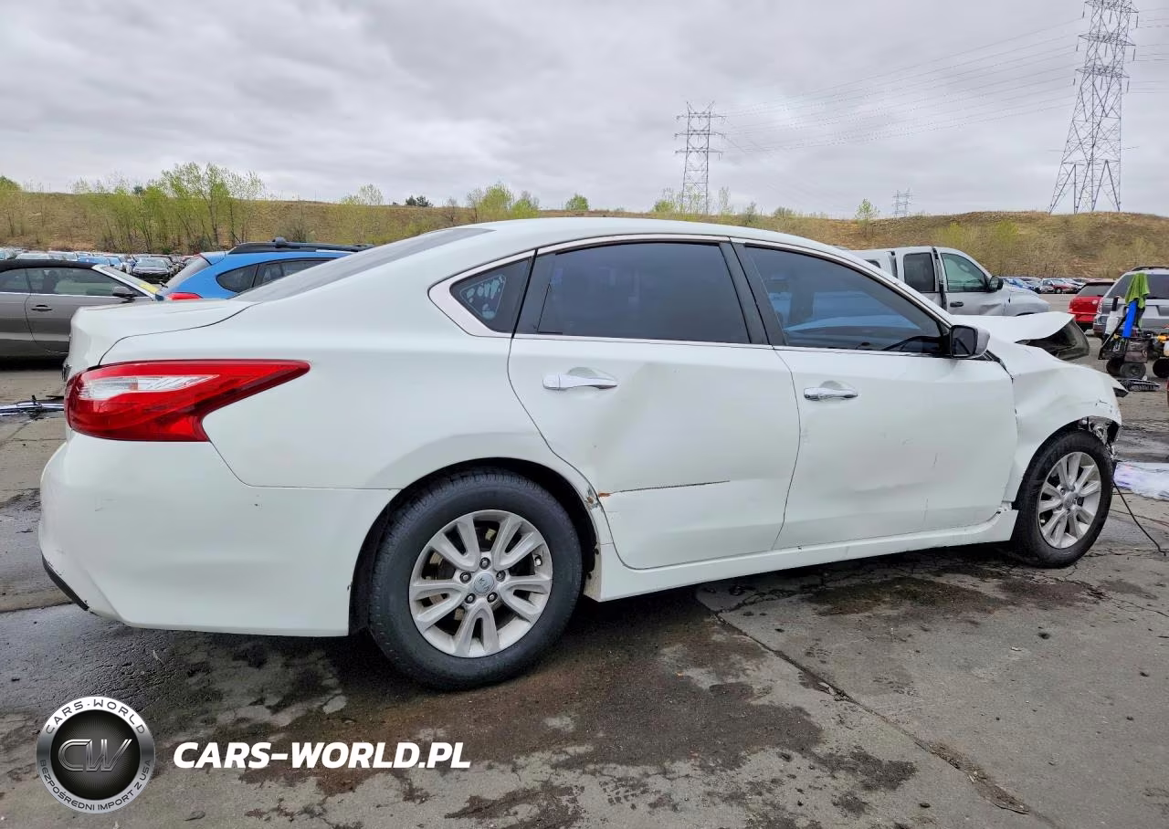 2016 Nissan Altima 2.5 S VIN:1N4AL3AP2GC177642 - 3