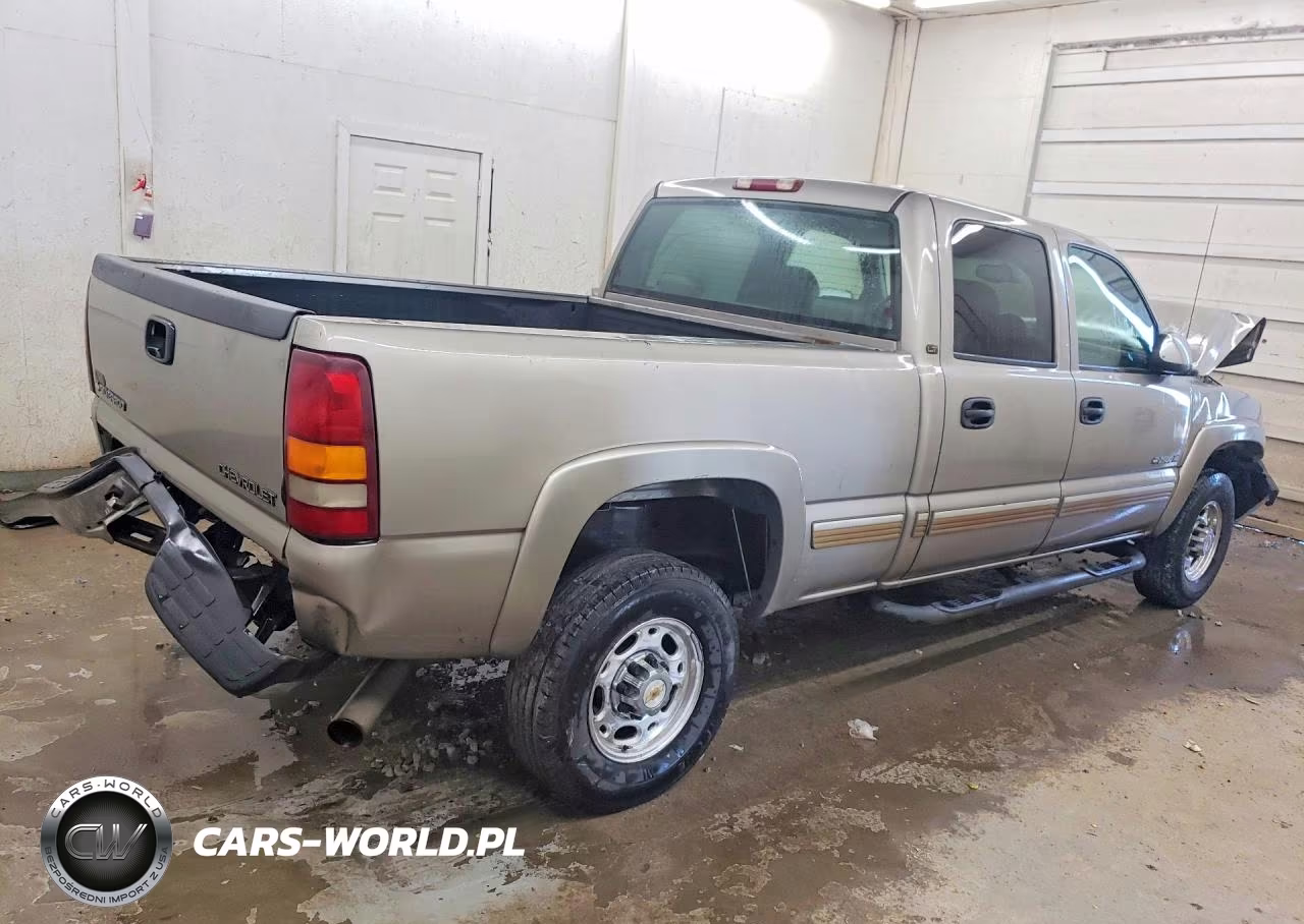 2001 Chevrolet Silverado C2500 Heavy Duty VIN:1GCHC23U11F206866 - 3