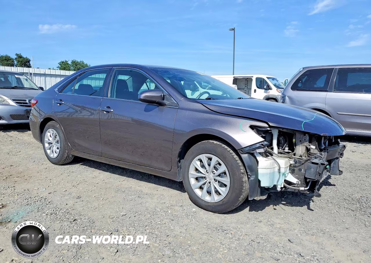 2015 Toyota Camry Le VIN:4T4BF1FK4FR500719 - 4