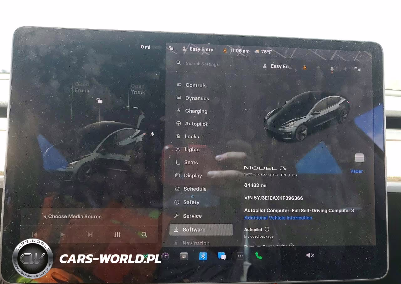2019 Tesla Model 3 VIN:5YJ3E1EAXKF396366 - 9