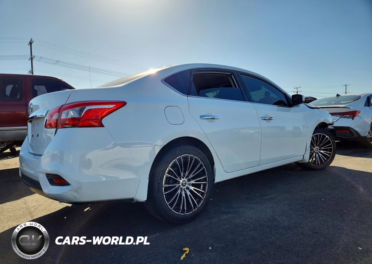 2018 Nissan Sentra S VIN:3N1AB7AP7JY345023 - 3