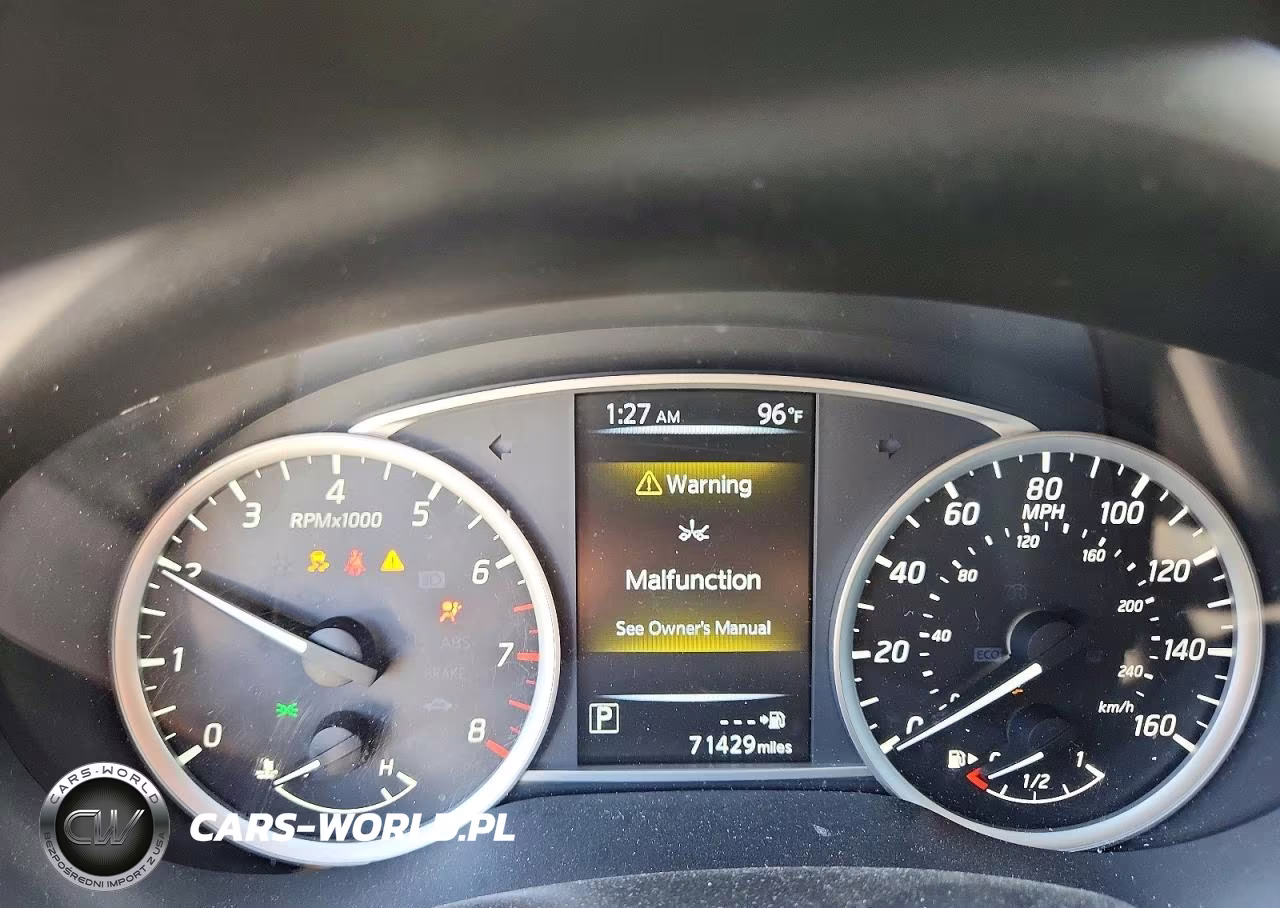 2018 Nissan Sentra S VIN:3N1AB7AP7JY345023 - 9