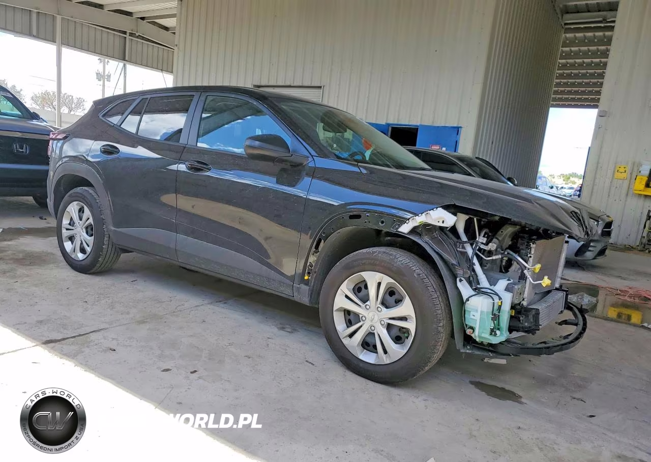 2026 Chevrolet Trax Ls VIN:KL77LFEP2TC043236 - 4
