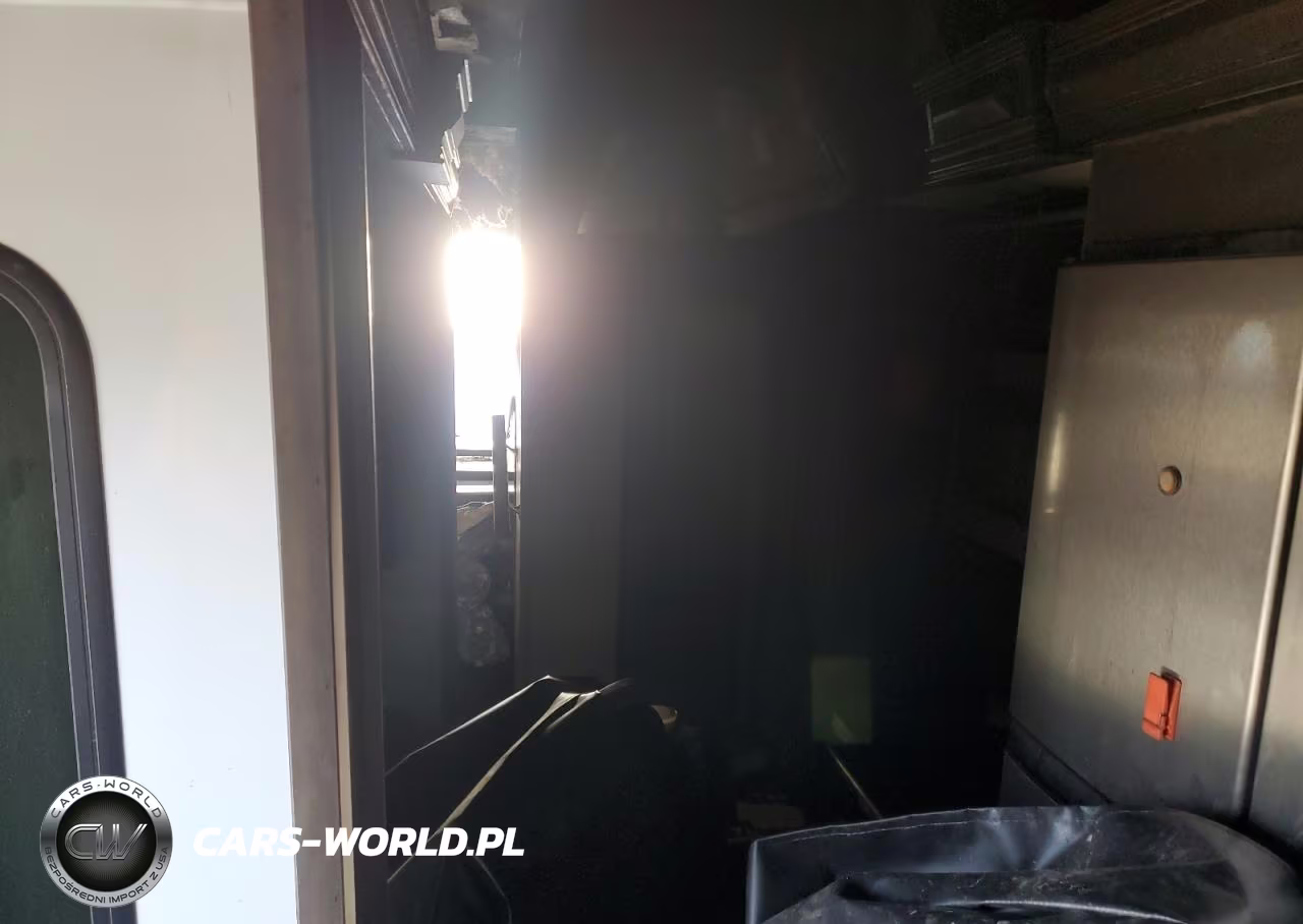 2023 Grand Desi 5Th Wheel VIN:573FS4325PAA13075 - 5