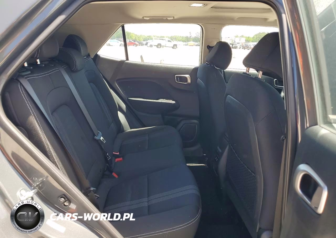 2024 Hyundai Venue Sel VIN:KMHRC8A35RU309597 - 11