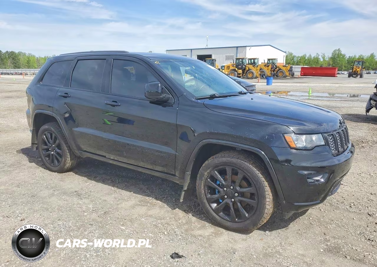 2018 Jeep Grand Cherokee Laredo VIN:1C4RJFAG2JC102662 - 4