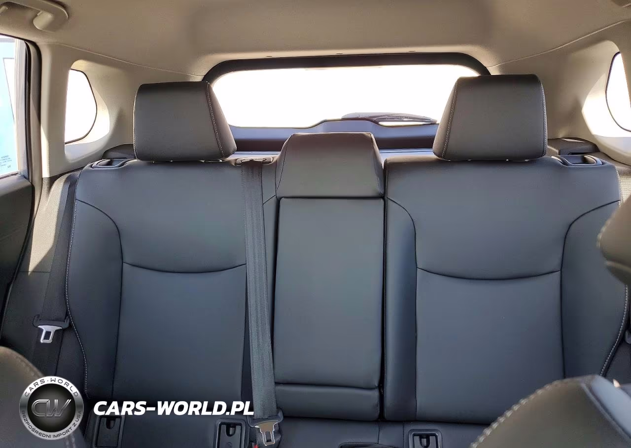 2024 Toyota Corolla Cross Xle VIN:7MUDAABGXRV118541 - 10