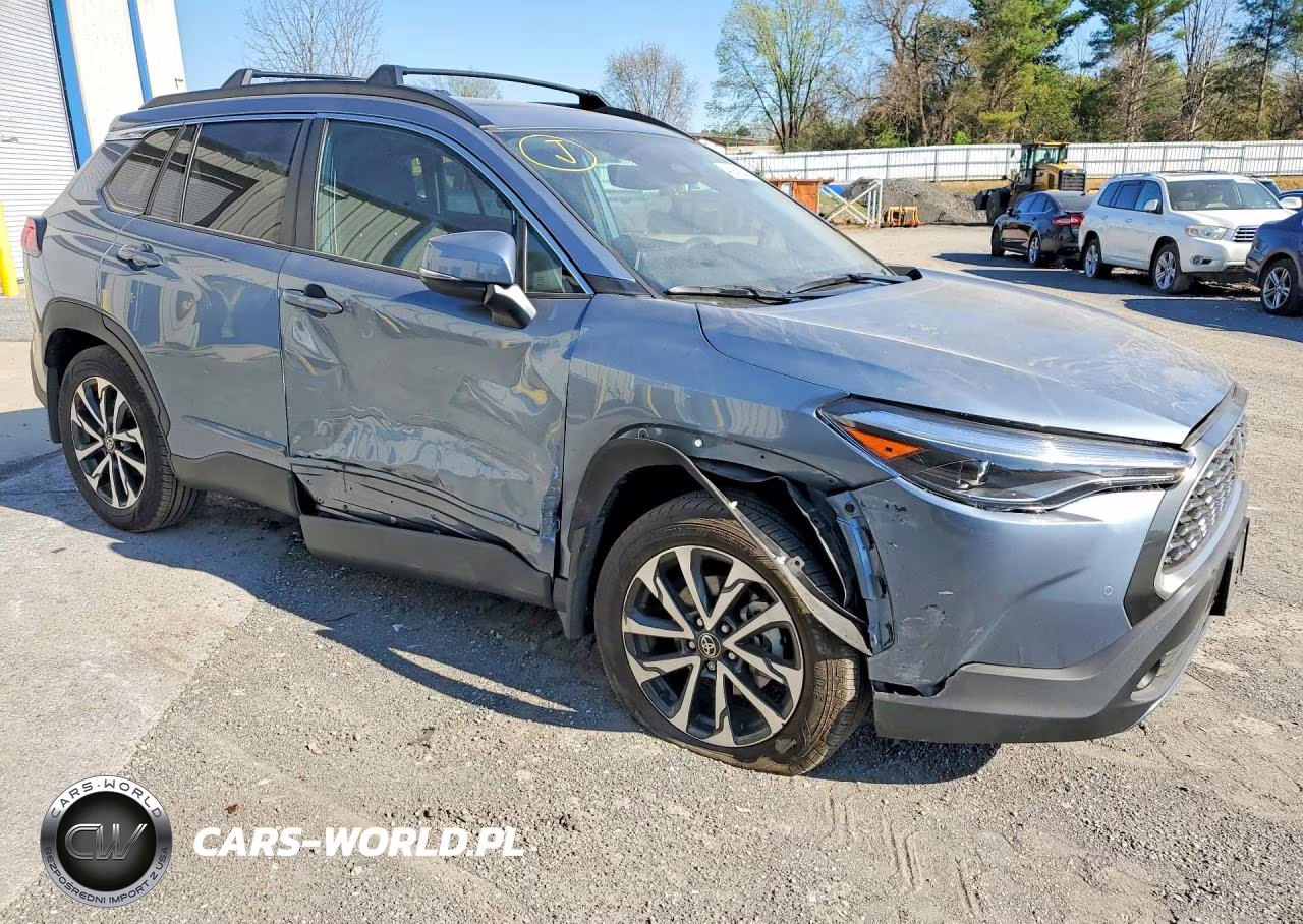 2024 Toyota Corolla Cross Xle VIN:7MUDAABGXRV118541 - 4