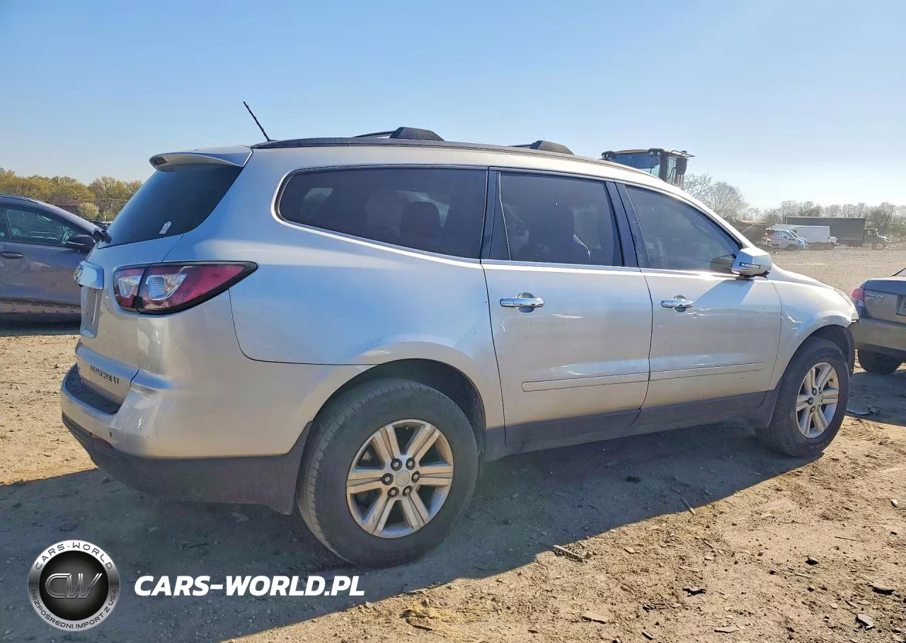 2014 Chevrolet Traverse Lt VIN:1GNKRGKD1EJ318502 - 3