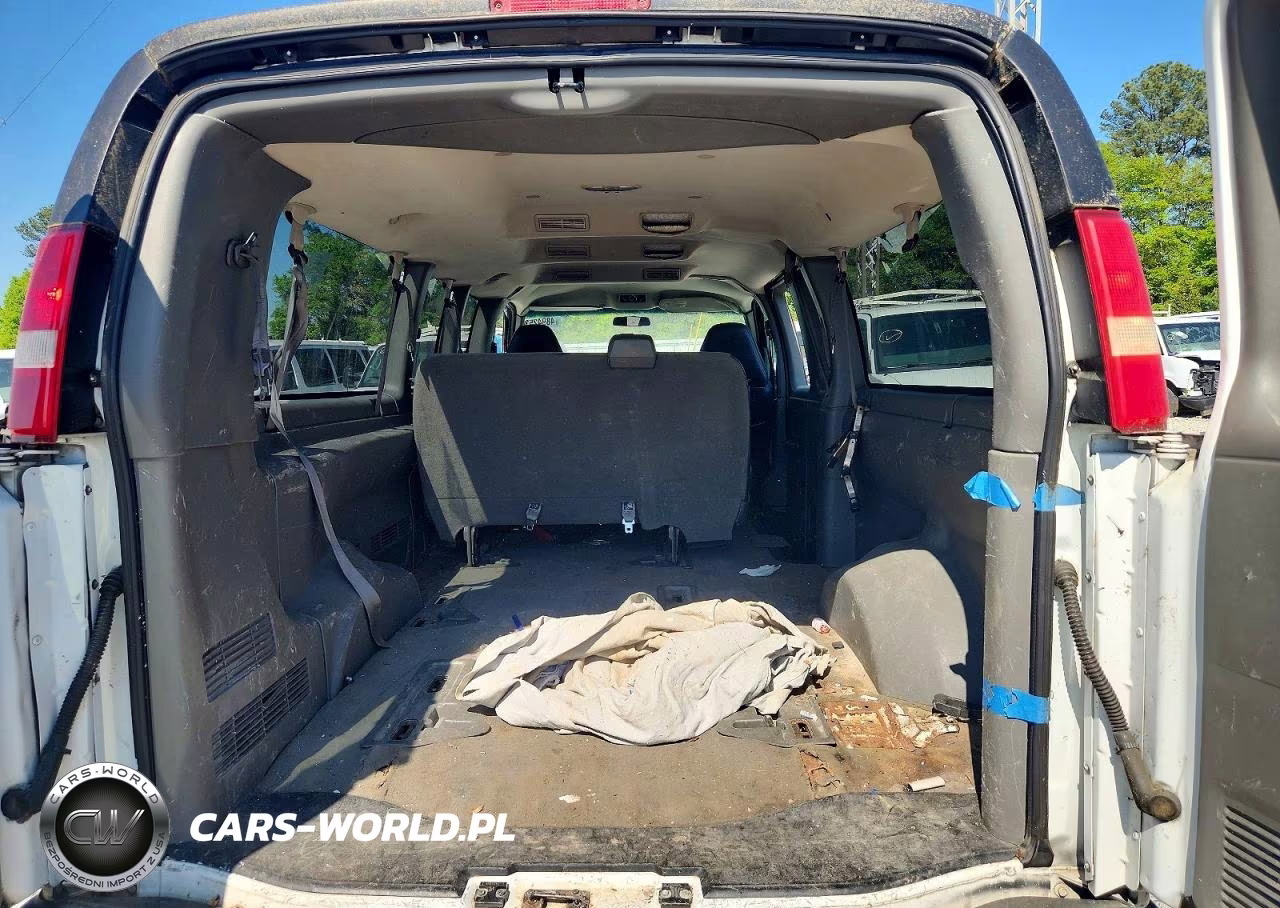 2003 Chevrolet Express G3500 VIN:1GAHG39UX31213941 - 10