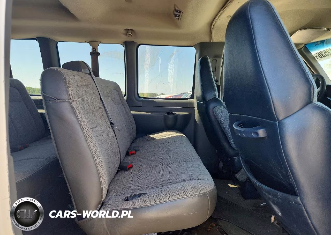 2003 Chevrolet Express G3500 VIN:1GAHG39UX31213941 - 11