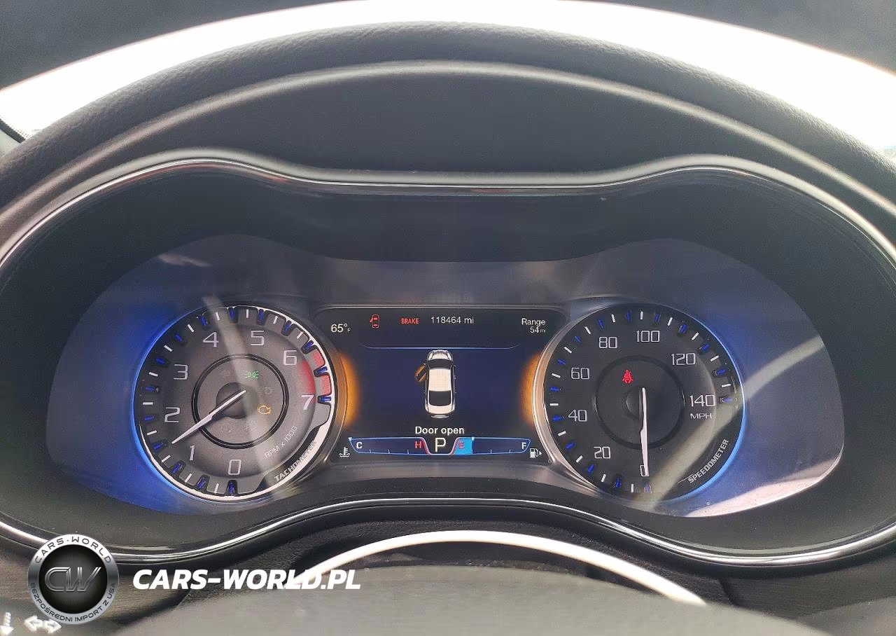 2016 Chrysler 200 S VIN:1C3CCCBB2GN182323 - 9