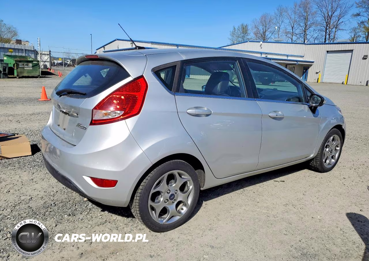 2011 Ford Fiesta Ses VIN:3FADP4FJ8BM181133 - 3