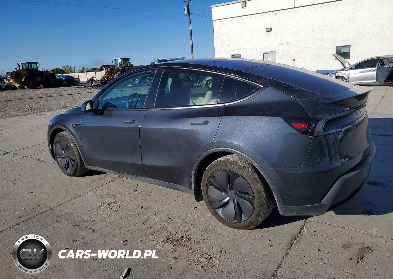 2026 Tesla Model Y VIN:7SAYGDEE0TF390830 - 2