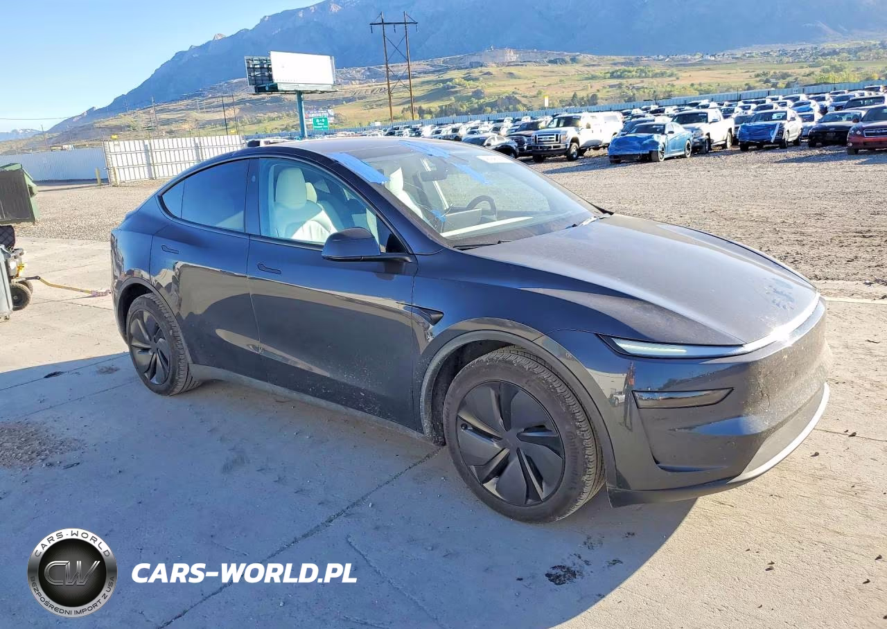 2026 Tesla Model Y VIN:7SAYGDEE0TF390830 - 4